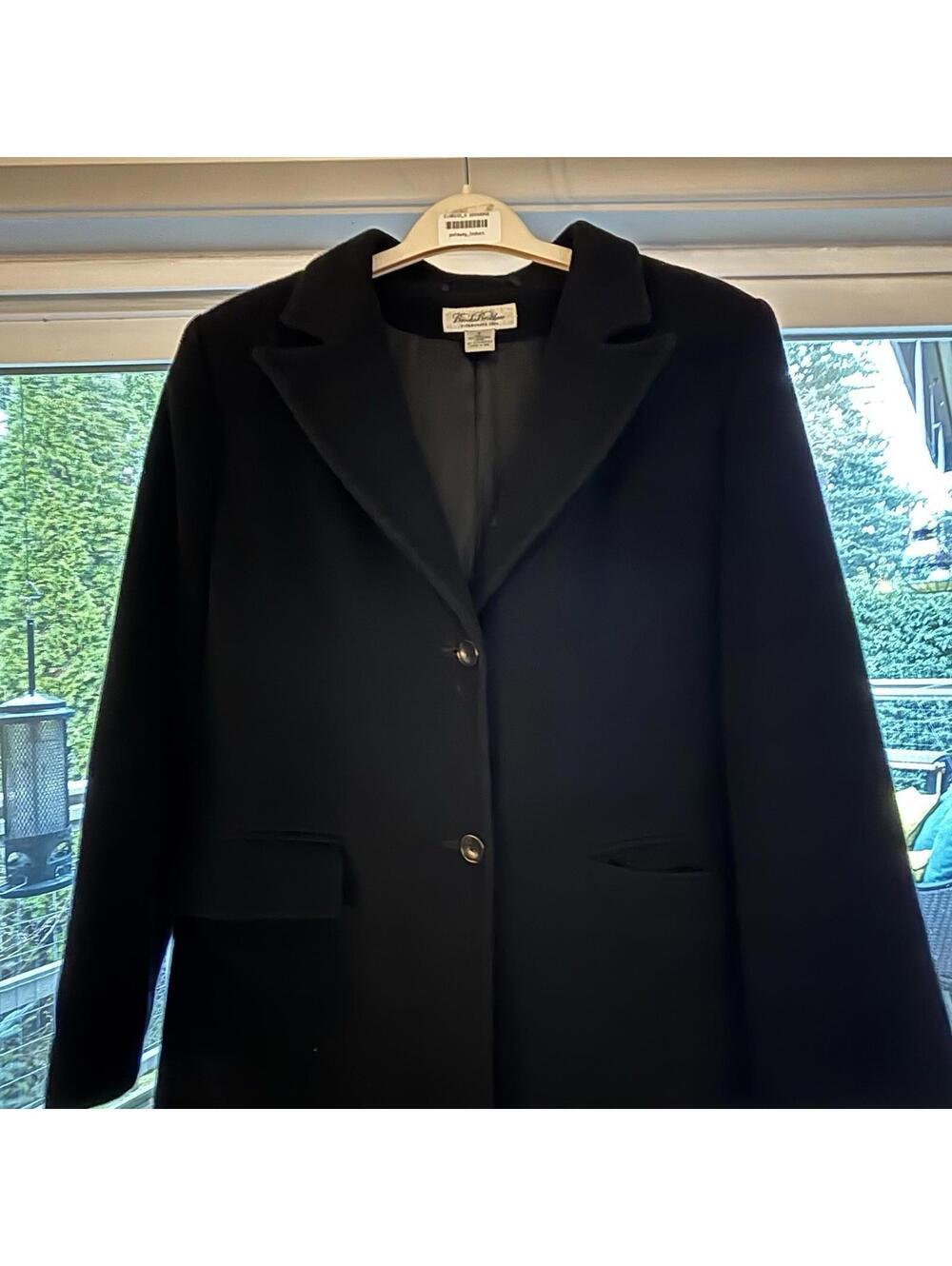 Brooks Brothers 100% Cashmere Black Coat Women’s Size 6 USA Made